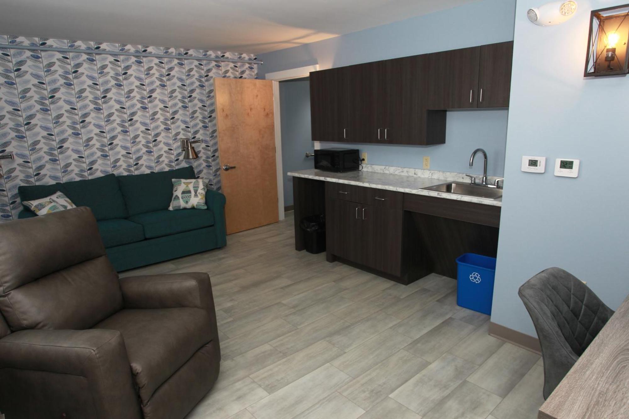 Wolastoq Inn And Suites Houlton Exterior photo